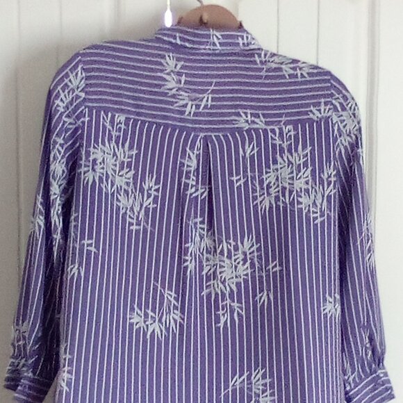 Catherines Women's Blouse Size 0X 14/16W Purple & White Bamboo Print Long Sleeve - Picture 4 of 5